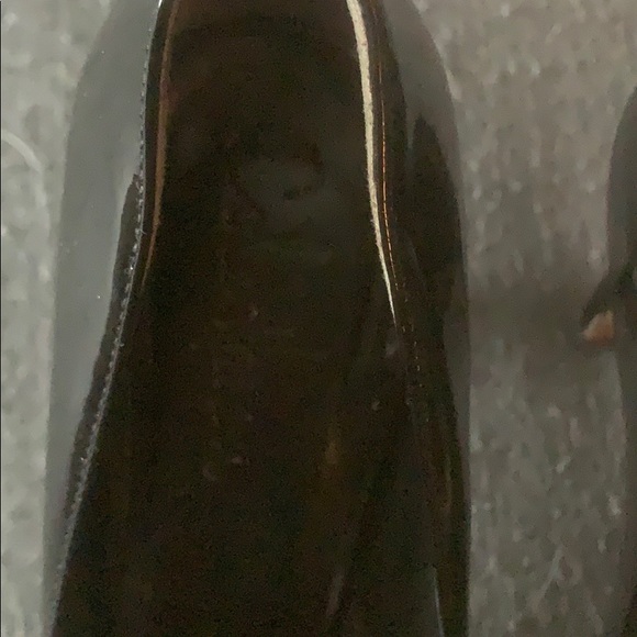 Cole Haan black patent leather pumps size 5 - Picture 4 of 4